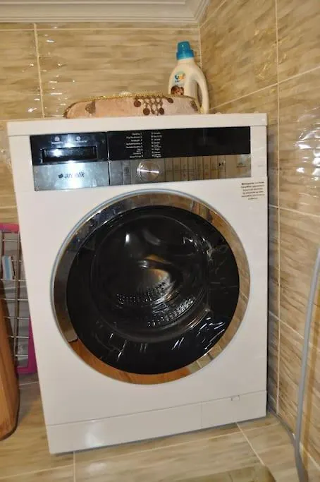 Appartement Deniz Manzarasi, Marti Sesleri Esliginde Istambul